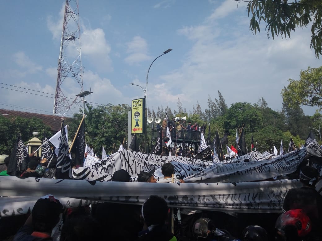 Ribuan Umat Islam Ikuti Aksi Bela Kalimat Tauhid