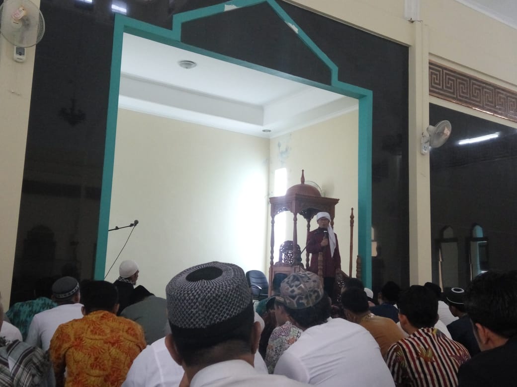 Aagym Mengisi Khotbah Jumat di LPPKS