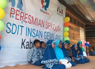 SOLOPEDULI Bangun SD Semi Permanen untuk Korban Gempa dan Tsunami di Sigi