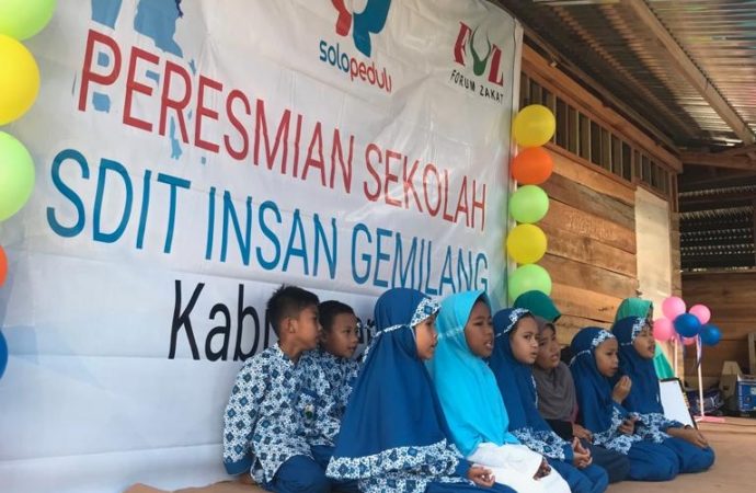 SOLOPEDULI Bangun SD Semi Permanen untuk Korban Gempa dan Tsunami di Sigi