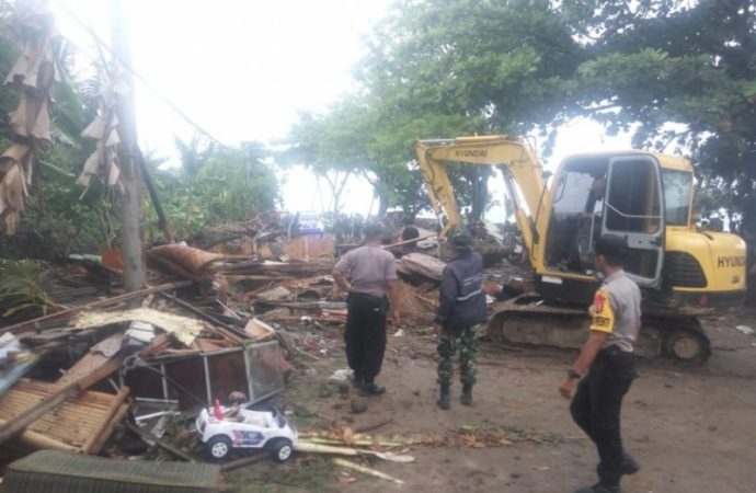 168 Orang Meninggal Akibat Tsunami di Kawasan Selat Sunda