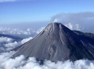 Hujan Abu Merapi, BPBD Klaten Siapkan 25 Ribu Masker