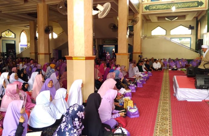 Aa’ Gym Beri Tausiyah dalam Acara Halal bi Halal PP Salimah