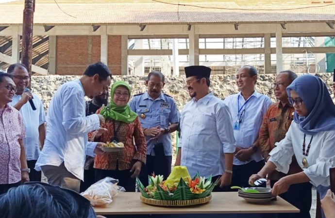 Tasyakuran Pemasangan Atap Brunjung: Masjid Taman Sriwedari Memasuki Tahap Akhir