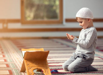 10 Langkah Agar Anak Rajin Beribadah