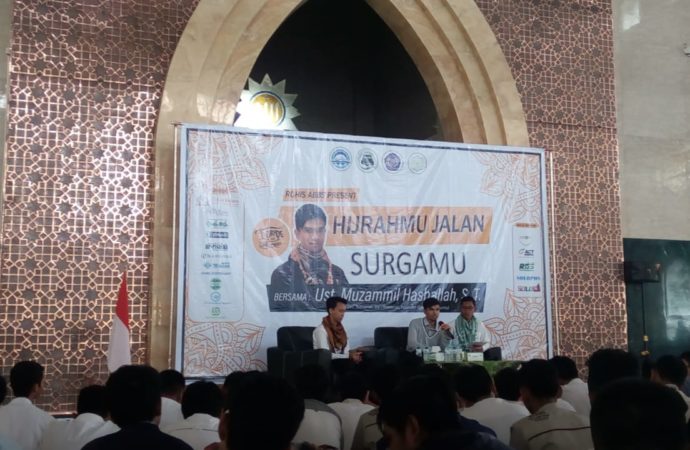 Hijrah Bisa Berujung Riya, Muzammil Hasballah: “Luruskan Niat Hanya karena Allah!”