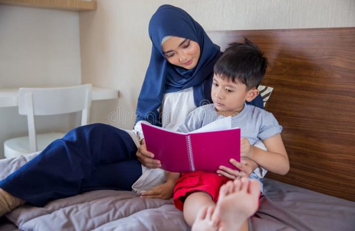 5 Cara Agar Anak Suka Membaca Buku, Nomor 3 Ampuh Banget!