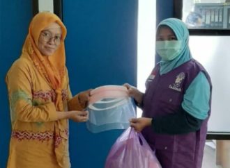 Salimah Kalsel Serahkan Bantuan Penanganan Covid-19