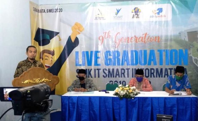 Wisuda Online, Siswa SMK IT Smart Informatika SOLOPEDULI Lulus 100%