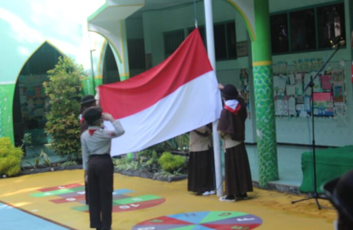 Peringati Hari Pramuka Ke-60, SDIT Nur Hidayah Surakarta Gelar Upacara Virtual