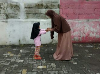 Dahsyatnya Karunia Anak Perempuan