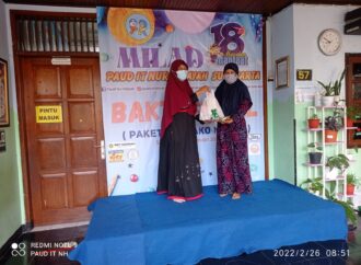 Minyak Goreng Langka, PAUD IT Nur Hidayah Solo Bagi-bagi Sembako Murah