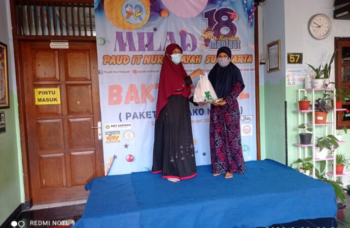 Minyak Goreng Langka, PAUD IT Nur Hidayah Solo Bagi-bagi Sembako Murah