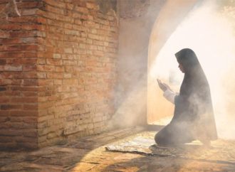 Tips Senantiasa Berada dalam Penjagaan Allah Swt