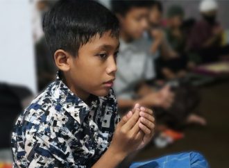 Hafalan Doa Harian Anak yang Wajib Diajarkan Orang Tua