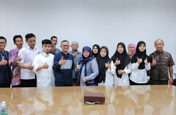 SOLOPEDULI-STMIK SINAR NUSANTARA Berikan Beasiswa Kuliah Gratis