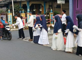 Tempati Kantor Baru, JSIT Indonesia Jawa Tengah Gelar Khataman Al-Qur’an dan Berbagi Takjil