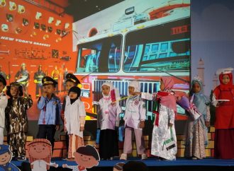 Kenalkan Komunikasi Global, PAUD IT Nur Hidayah Gelar Pentas Seni EKSI dengan 2 Bahasa